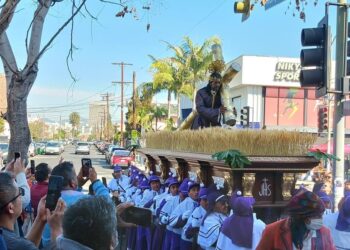 Guatemaltecos reciben la imagen de Jesús de Candelaria en Estados Unidos