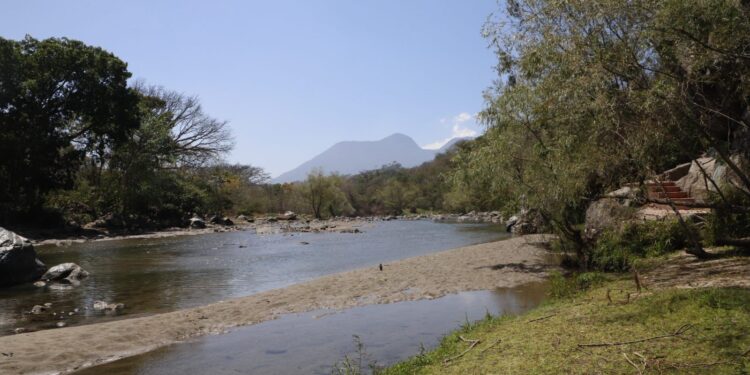 Continúan acciones para protección del río Los Esclavos
