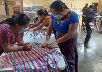 Mides apoya a los guatemaltecos con becas de desarrollo social.