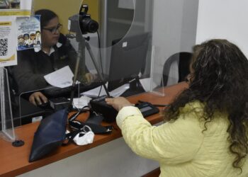 Renap facilita trámite de documentos a vecinos de Huehuetenango