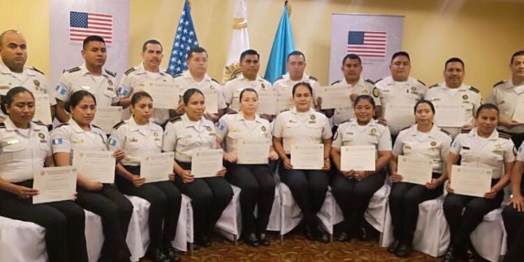 Formación policial refuerza estrategias de atención