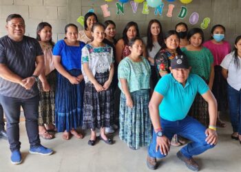 Emprendedores de San Cristóbal Verapaz se digitalizan