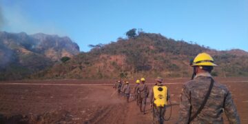 Continúan acciones para el combate de incendios