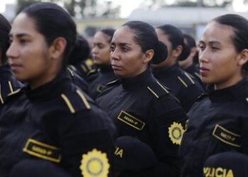 Ejecutivo anuncia vigencia del aumento salarial para la PNC