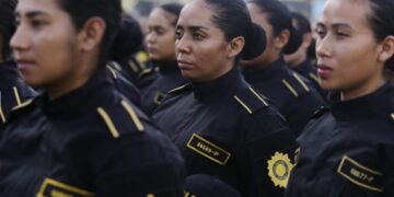 Ejecutivo anuncia vigencia del aumento salarial para la PNC