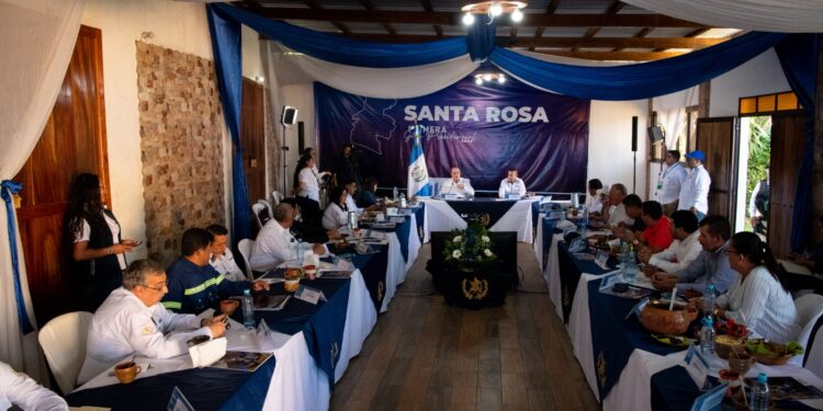 Consejos de desarrollo de Santa Rosa priorizan infraestructura vial y educación