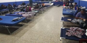 Conred abastece a albergue para personas afectadas por el frío