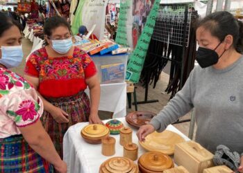 Buscan fortalecer las competencias de mujeres emprendedoras. /Foto: Vice mipyme