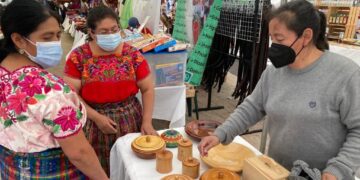 Buscan fortalecer las competencias de mujeres emprendedoras. /Foto: Vice mipyme