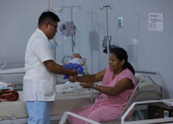 Brindan servicios materno-neonatales en Santa Lucía Cotzumalguapa
