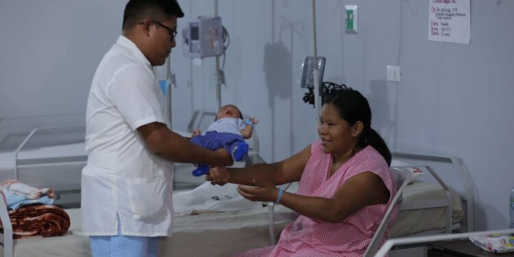 Brindan servicios materno-neonatales en Santa Lucía Cotzumalguapa