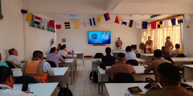 Promueven capacitación sobre protección de instalaciones portuarias