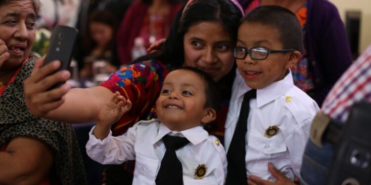 Gobernación fortalece acercamiento por medio de la lengua materna