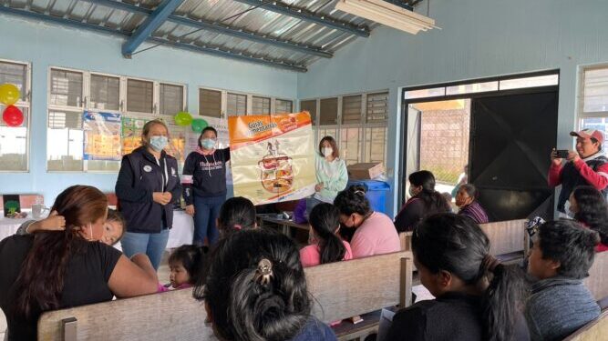 Madres de Sacatepéquez conocieron la importancia de la seguridad alimentaria. /Foto: SESAN