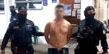 Segundo pandillero salvadoreño expulsado durante el fin de semana. /Foto: PNC