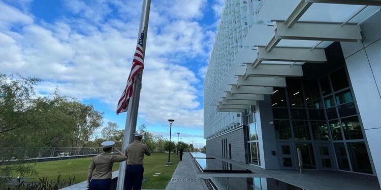 Embajada de Estados Unidos en Guatemala inicia labores en nueva sede