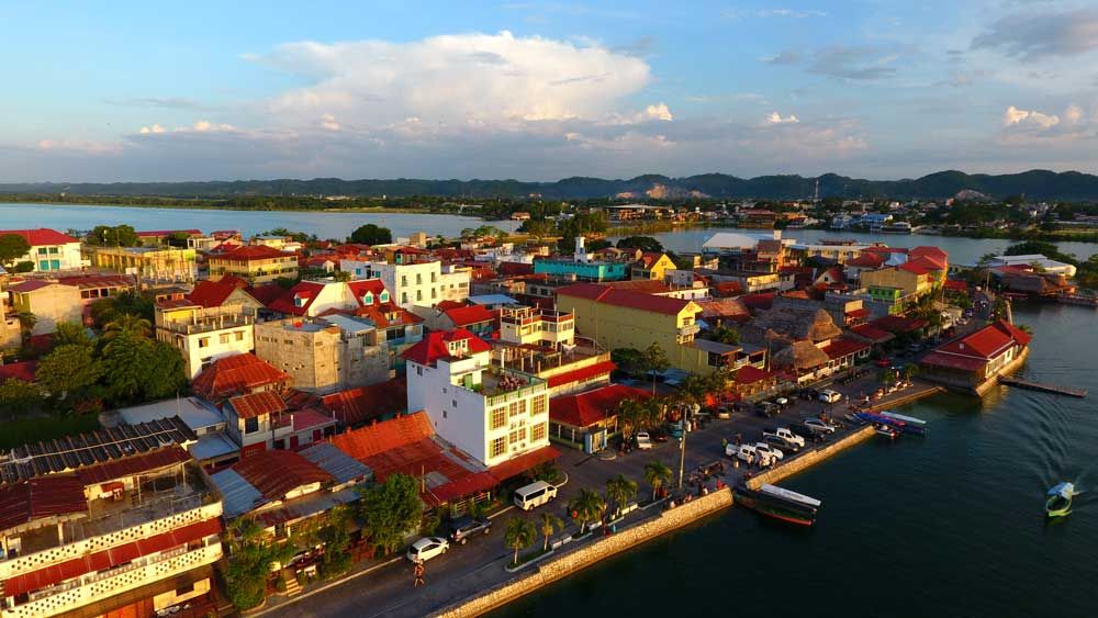 El próximo pueblo pintoresco será la isla de Flores, Petén