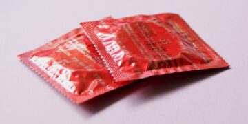 Puerto Barrios realiza actividades para promover el uso del condón