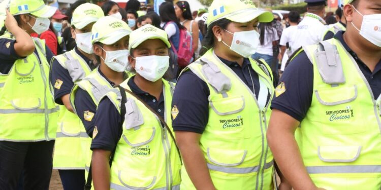 Invitan a los jóvenes a participar en el Programa de Servidores Cívicos