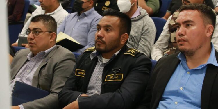 Desarrollan taller de liderazgo para personal de la PNC