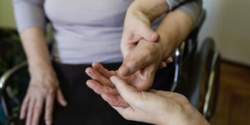 Dispositivo biohíbrido podría devolver la función a miembros paralizados