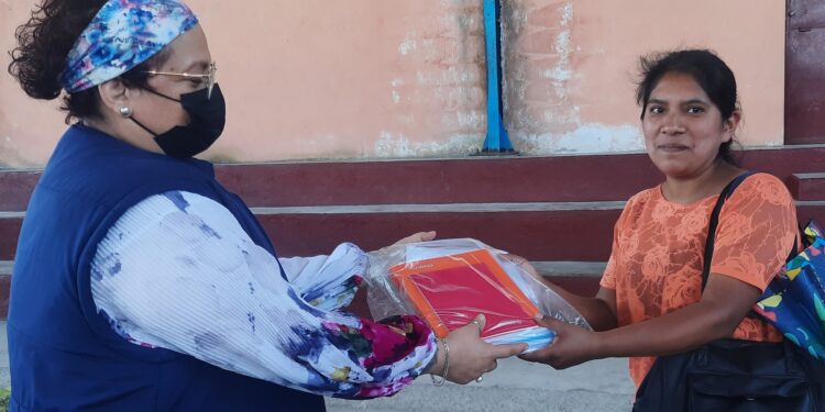 Más de 266 mil estudiantes reciben programas de apoyo en Alta Verapaz