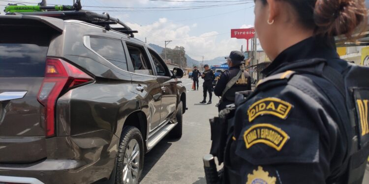 Efectúan operativos en territorio nacional para garantizar seguridad de población