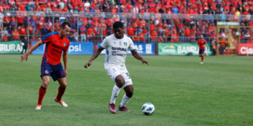 Cremas y rojos reparten puntos en el clásico 325