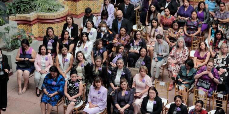 Instituto para la Salud de la Mujer reconoce esfuerzo de Guatemala para eliminar violencia contra la mujer