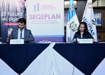 Firman convenio de cooperación para el fortalecimiento tecnológico en Guatemala