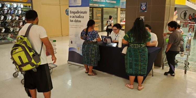 El TSE realzará jornadas de empadronamiento en centros comerciales del país.