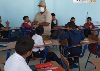 Comunidad educativa se capacita para prevenir el dengue