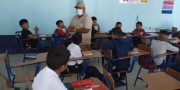 Comunidad educativa se capacita para prevenir el dengue