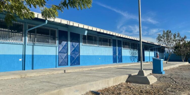 Fortalecen planes para el remozamiento de centros educativos