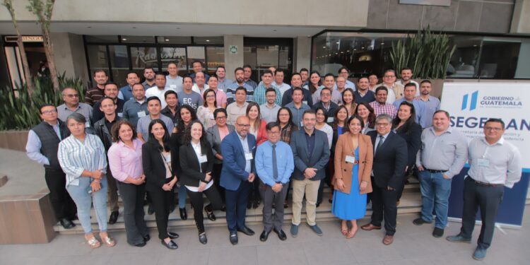 Fortalecen capacidades de formuladores de proyectos de inversión pública