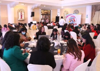 Mujeres de Quetzaltenango participan en congreso regional multicultural