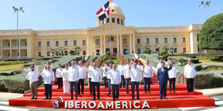 Guatemala aboga por fomento de la cooperación regional en Cumbre Iberoamericana