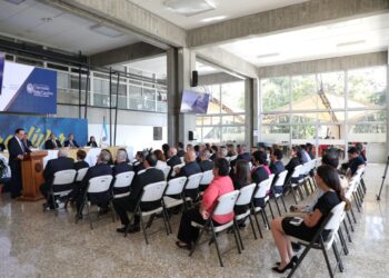 La firma del convenio de realizó en la ciudad capital.