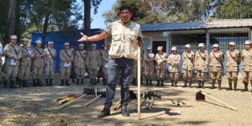 Reservistas militares se capacitan para el combate de incendios forestales