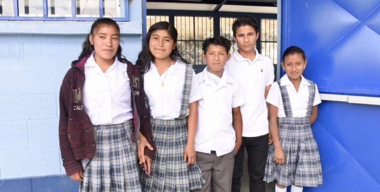 Sigue fortalecimiento de la educación en área rural de Jalapa