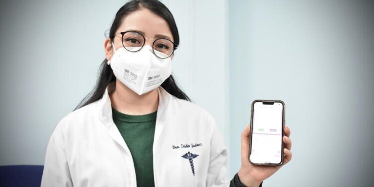 Implementan aplicación móvil para informar sobre evolución de pacientes