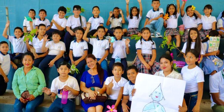 Socializan medidas para cuidar el agua