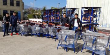 Más de tres mil escritorios fueron distribuidos en escuelas marquenses