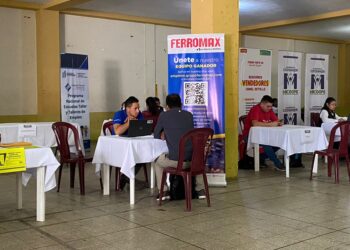 Feria de empleo favorece a población de Baja Verapaz
