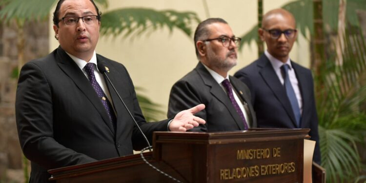 Cancillería guatemalteca brinda asistencia a víctimas en Ciudad Juárez, México