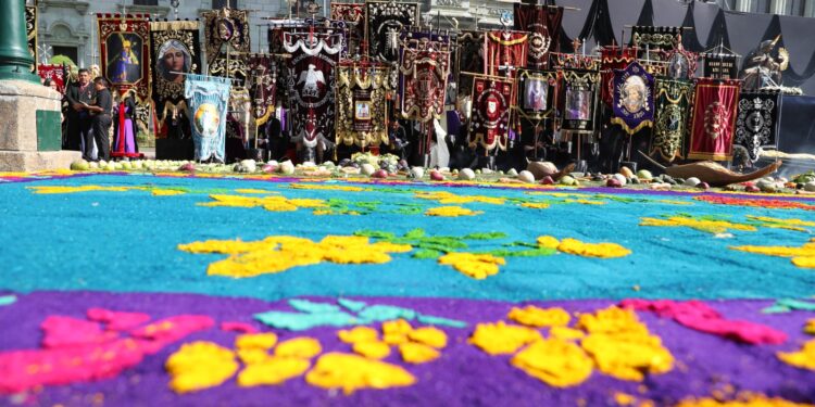 Alrededor de 4 mil voluntarios participarán en elaboración de la alfombra más grande de Guatemala