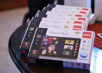 Docentes desarrollan sus competencias digitales