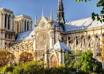 Notre Dame de París, primera catedral gótica en usar hierro de forma masiva