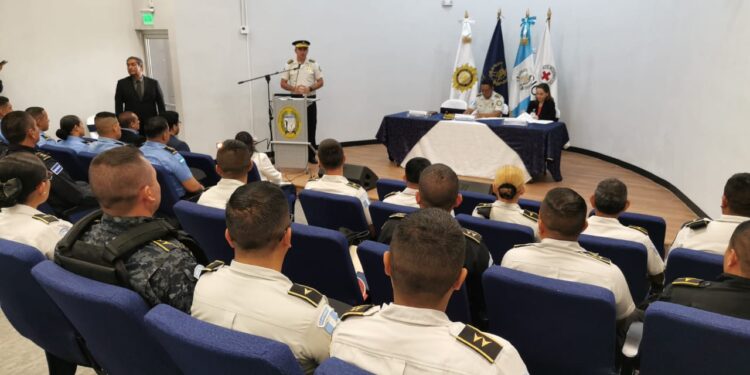 Desarrollan curso de formadores en uso de la fuerza y principios humanitarios