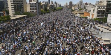 Población mundial podría llegar a un máximo de 9 mil millones en 2050